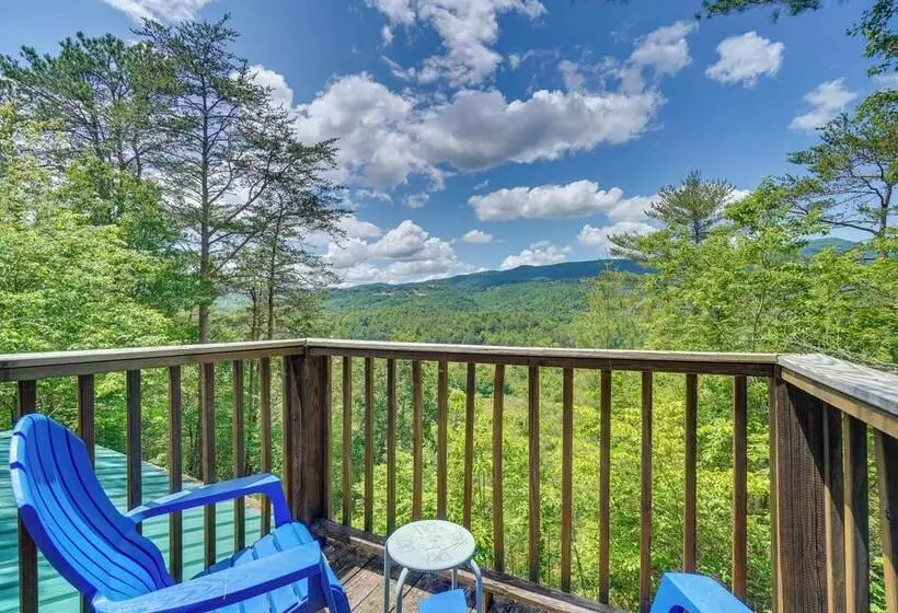 Secluded Sevierville Cabin W/ Hot Tub!