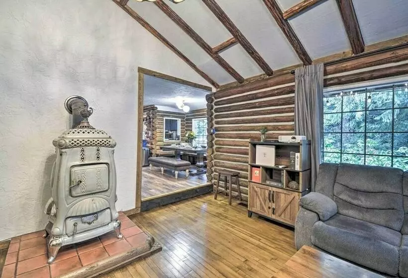 Cozy Seabeck Hideaway W/ Hot Tub & Fire Pits