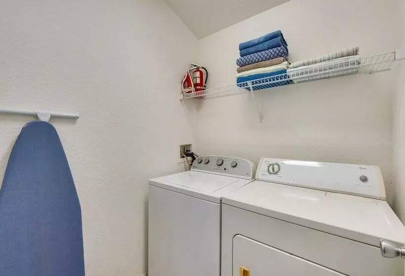 Disney Area Family Home W/ Pool & Furnished Patio!
