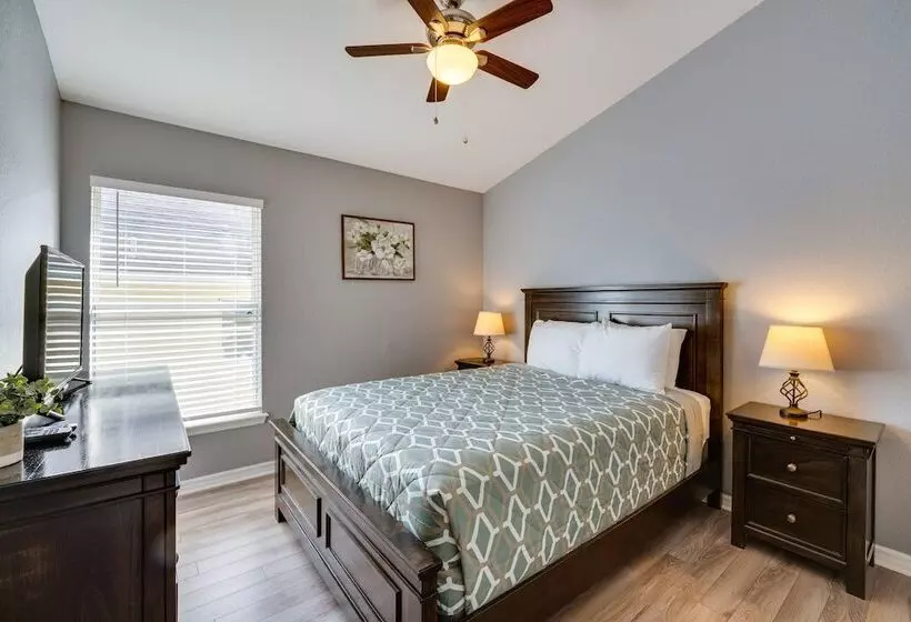 Disney Area Family Home W/ Pool & Furnished Patio!