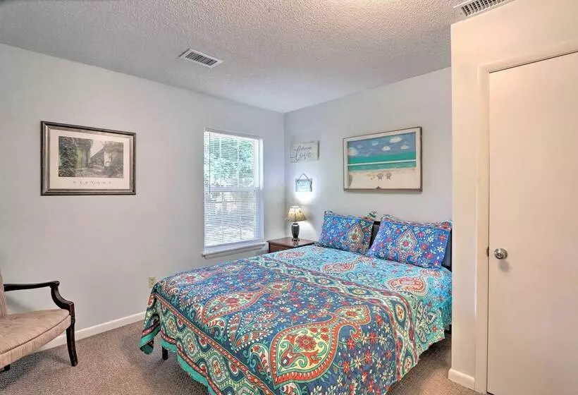 Downtown Home W/ Yard & Bbq   6 Mi To Downtown!