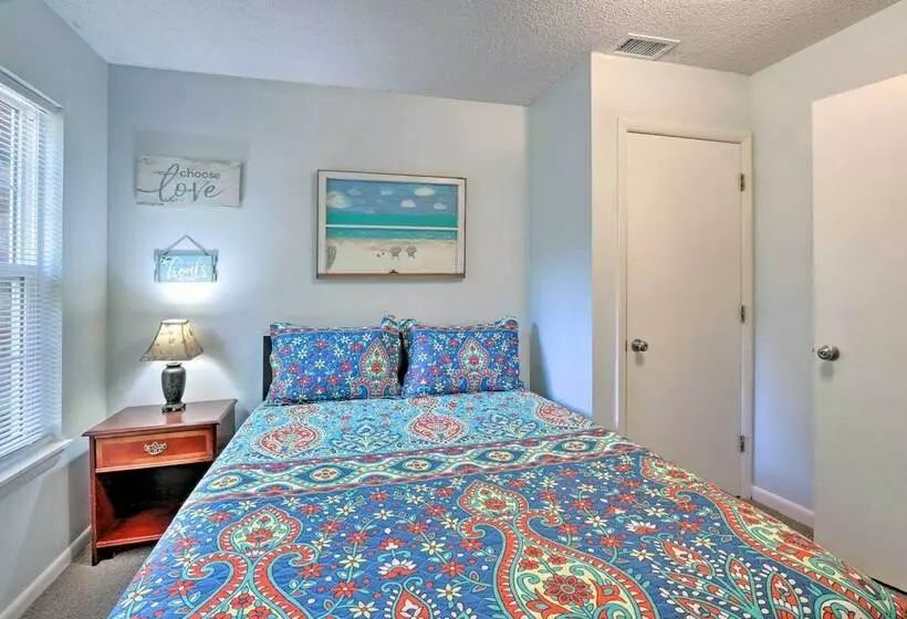 Downtown Home W/ Yard & Bbq   6 Mi To Downtown!