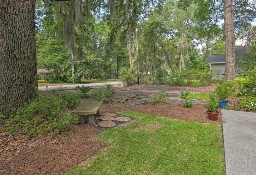 Downtown Home W/ Yard & Bbq   6 Mi To Downtown!