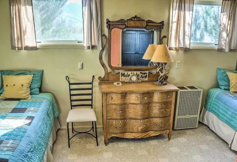 Emigrant Cabin On 10 Acres W/ Bbq & Peaceful Views