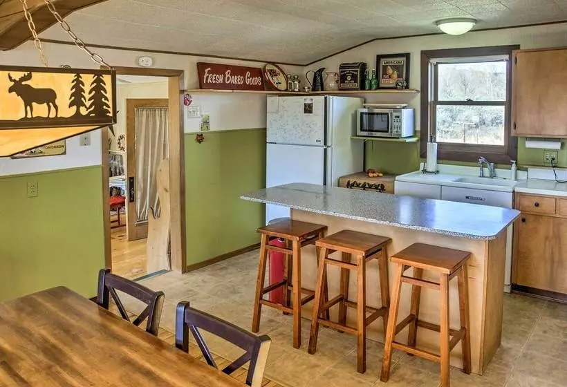 Emigrant Cabin On 10 Acres W/ Bbq & Peaceful Views