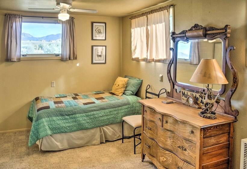 Emigrant Cabin On 10 Acres W/ Bbq & Peaceful Views