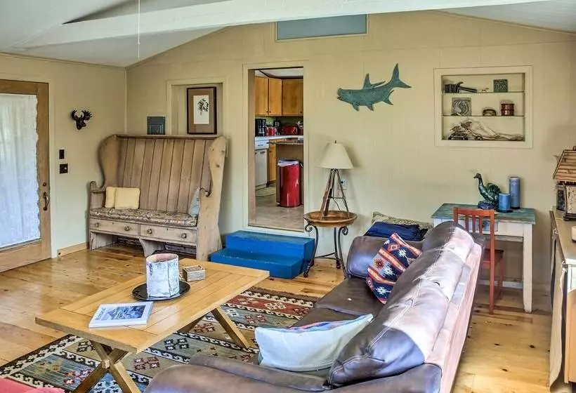 Emigrant Cabin On 10 Acres W/ Bbq & Peaceful Views