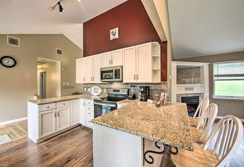 Family Friendly Coatesville House W/ Fire Pit