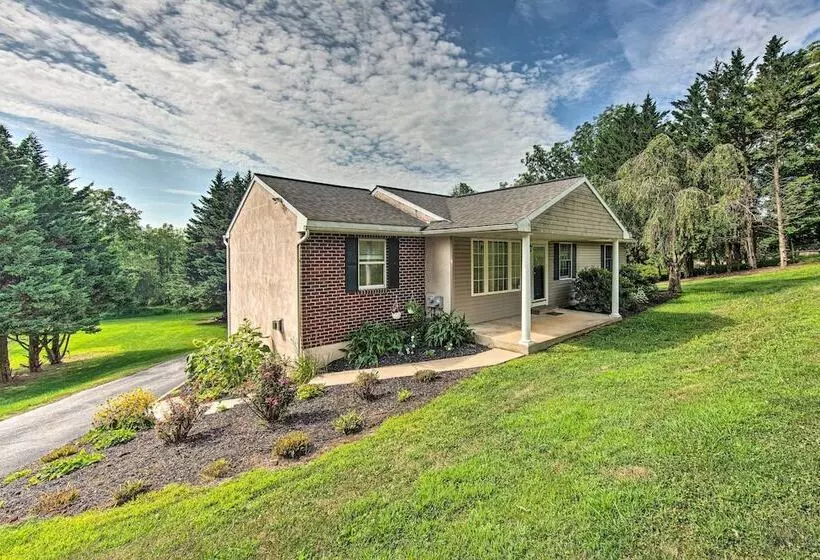 Family Friendly Coatesville House W/ Fire Pit