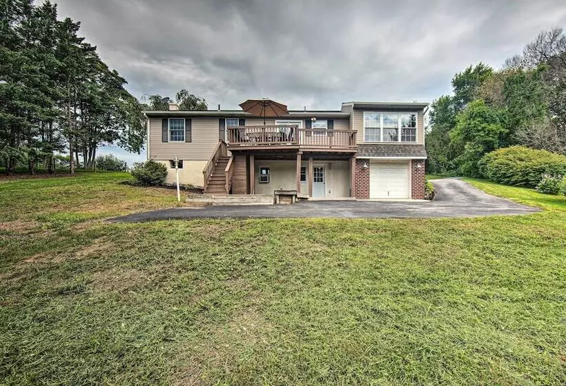 Family Friendly Coatesville House W/ Fire Pit