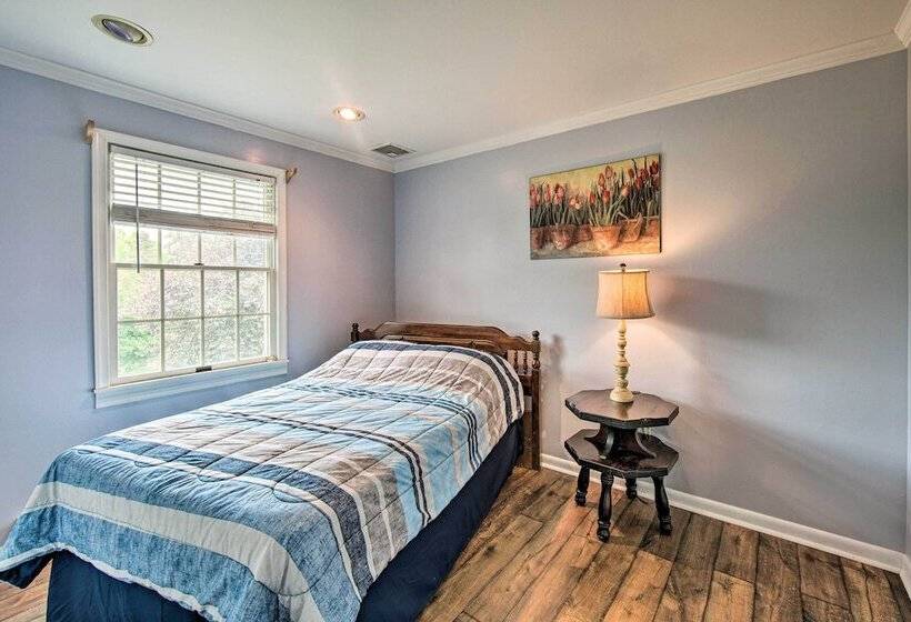 Family Friendly Coatesville House W/ Fire Pit