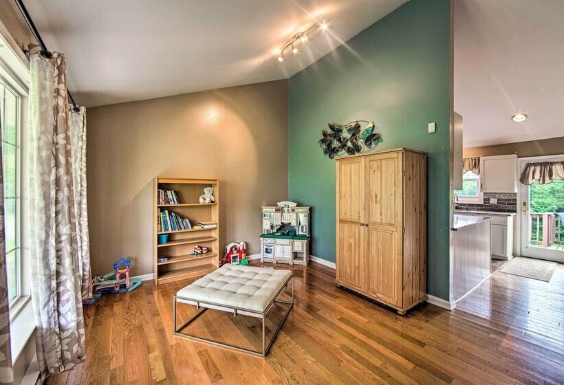 Family Friendly Coatesville House W/ Fire Pit