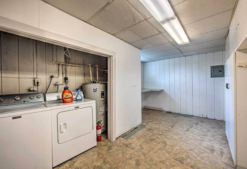 Family Friendly Coatesville House W/ Fire Pit