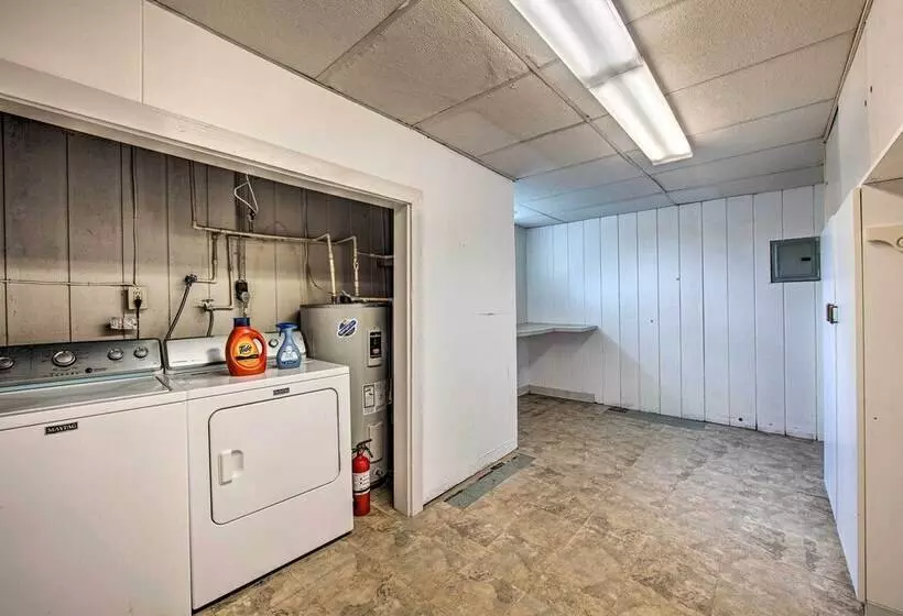 Family Friendly Coatesville House W/ Fire Pit