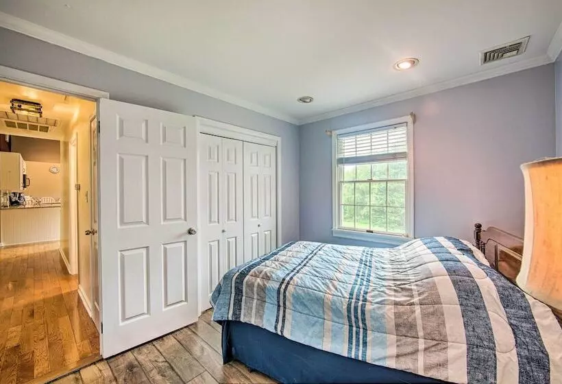 Family Friendly Coatesville House W/ Fire Pit