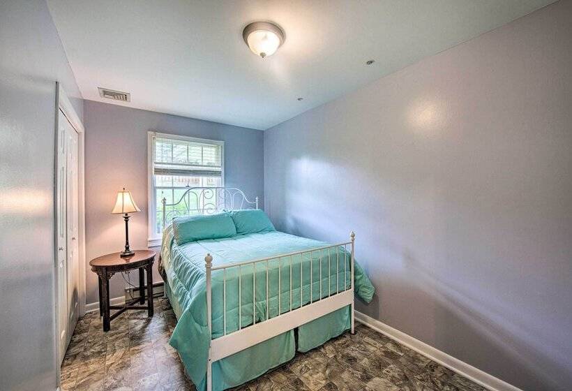 Family Friendly Coatesville House W/ Fire Pit