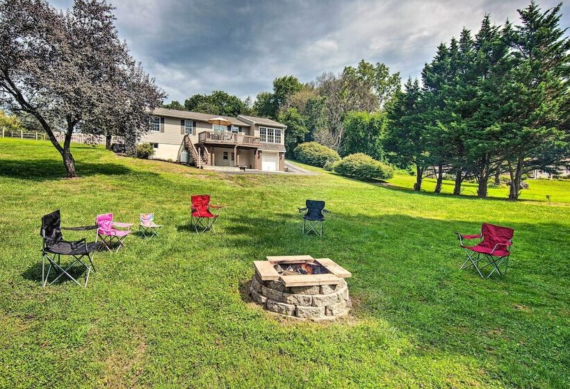 Family Friendly Coatesville House W/ Fire Pit