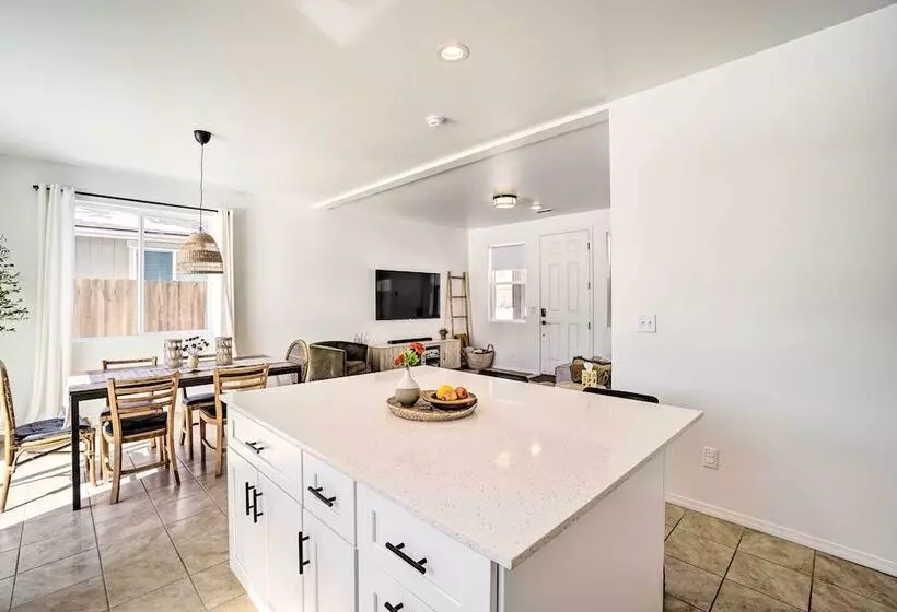 Flagstaff Area Family Home W/ Hot Tub & Patio