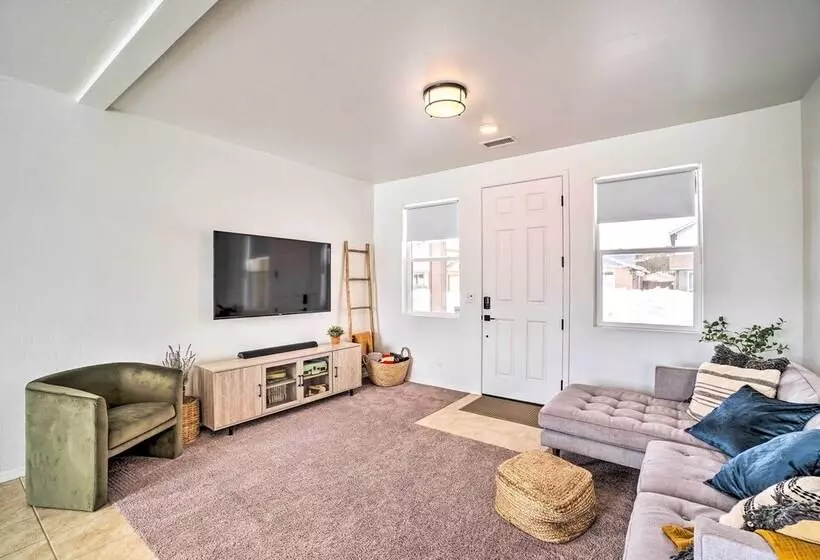 Flagstaff Area Family Home W/ Hot Tub & Patio