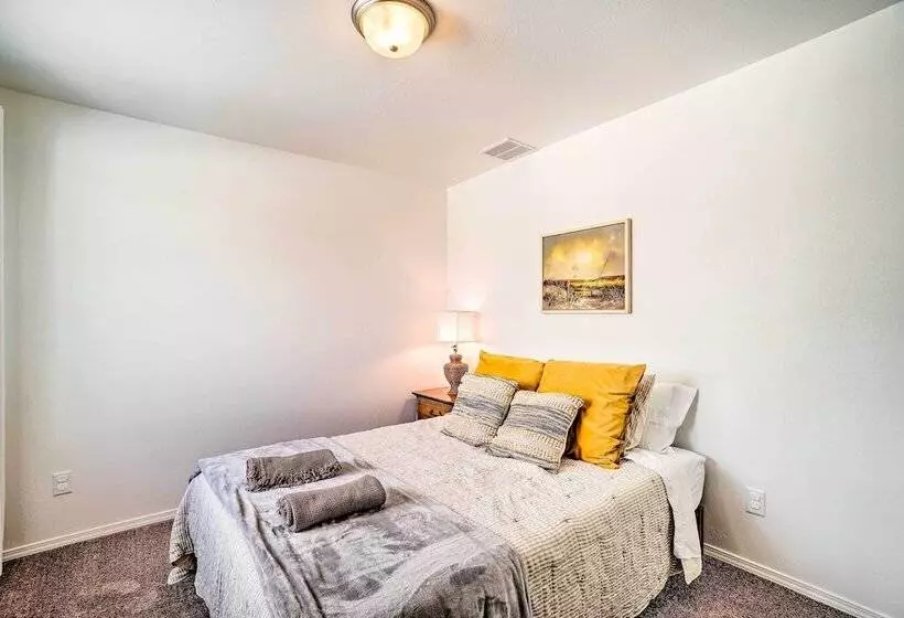 Flagstaff Area Family Home W/ Hot Tub & Patio