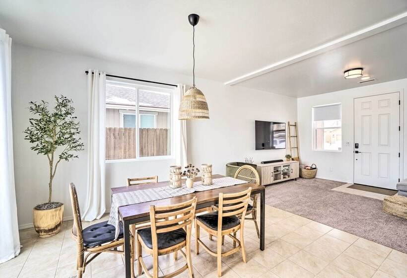 Flagstaff Area Family Home W/ Hot Tub & Patio