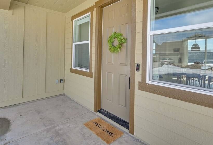 Flagstaff Area Family Home W/ Hot Tub & Patio