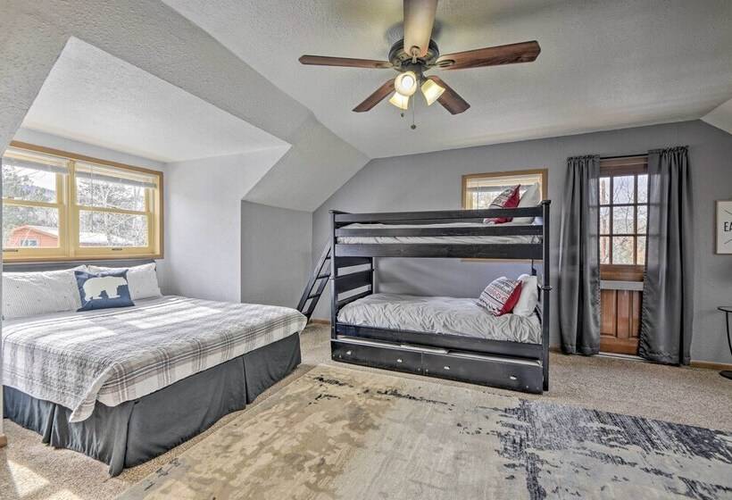 Family Friendly House: Fish, Hike, Bike & More!