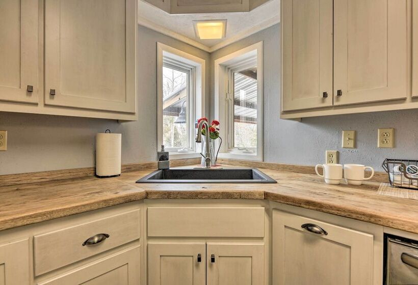 Family Friendly House: Fish, Hike, Bike & More!