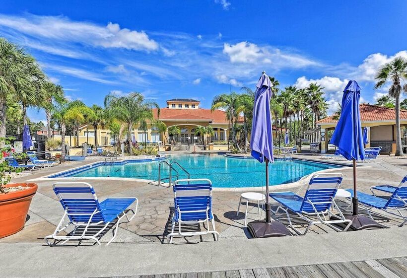 14 Mi To Disney Parks: Spacious Kissimmee Home