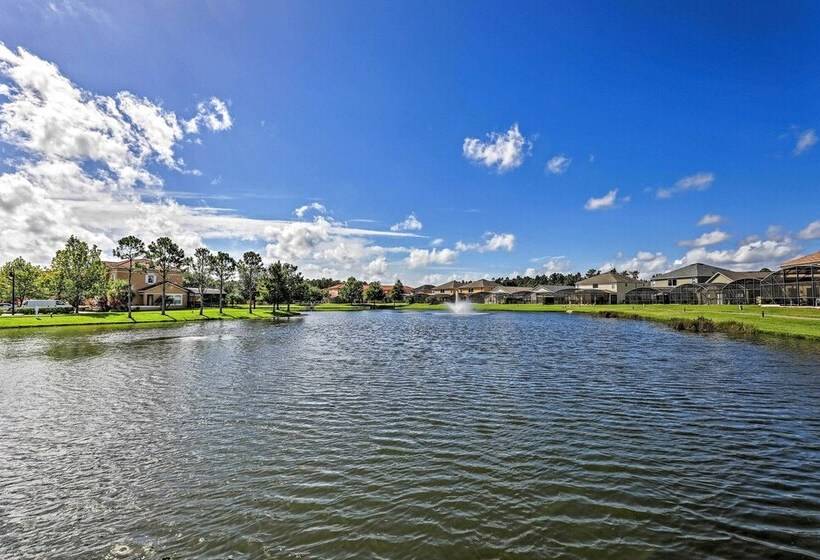 14 Mi To Disney Parks: Spacious Kissimmee Home