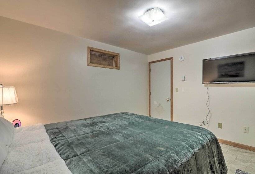 Home W/ Hot Tub, Fire Pit, Koi Pond: Walk To Lake!