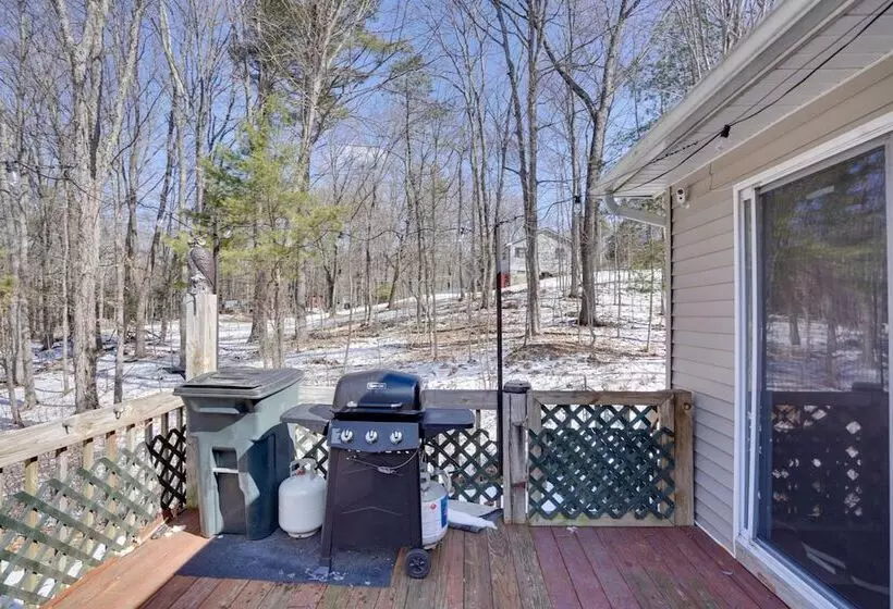 Family Friendly Saugerties Home W/ Hot Tub & Games