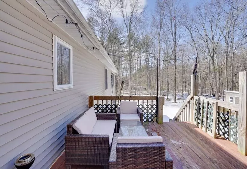Family Friendly Saugerties Home W/ Hot Tub & Games