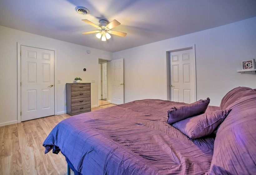 Family Friendly Saugerties Home W/ Hot Tub & Games