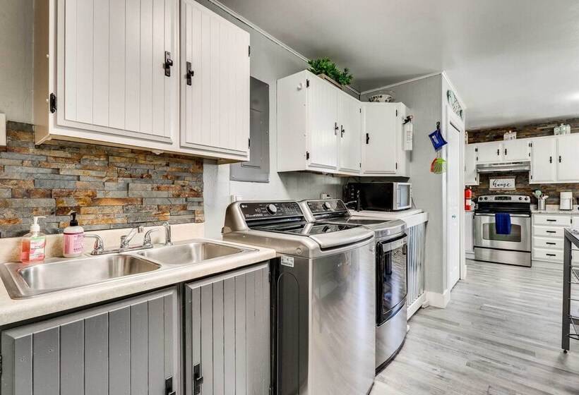 Lake Buchanan Island Hideaway W/ Private Beach!