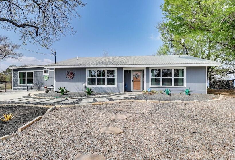 Lake Buchanan Island Hideaway W/ Private Beach!