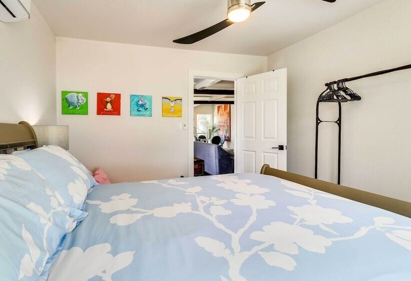 Lake Buchanan Island Hideaway W/ Private Beach!