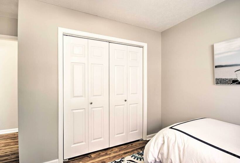 Waterfront Retreat W/ Dock & Deck On Lake Murray!