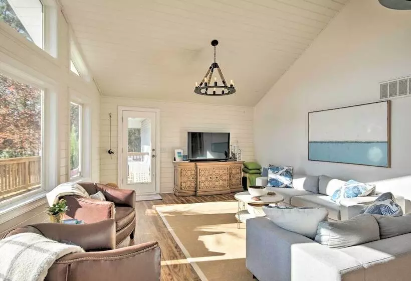 Waterfront Retreat W/ Dock & Deck On Lake Murray!