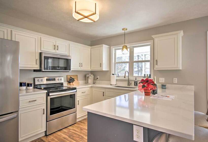 Waterfront Retreat W/ Dock & Deck On Lake Murray!