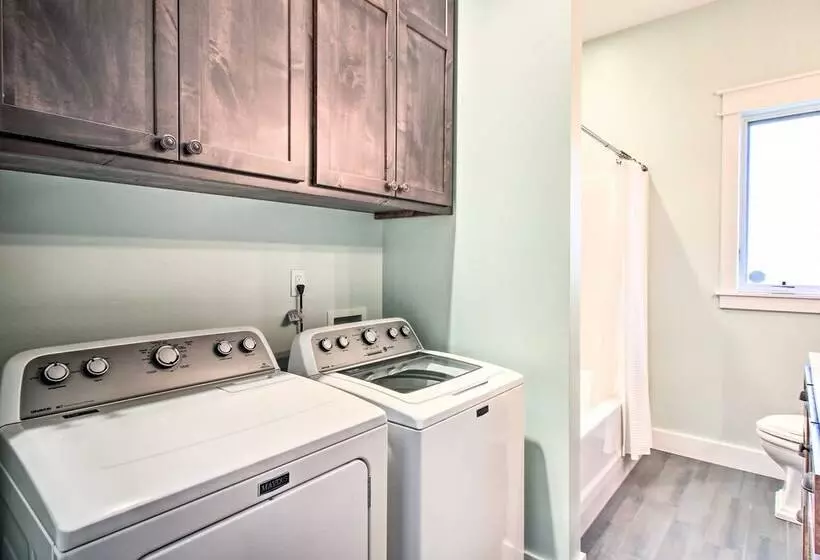 Lakefront Home W/ Private Dock ~ 15 Mi To Walker