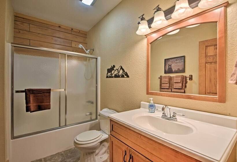 Sapphire Log Cabin W/ Wraparound Deck + Fire Pit!