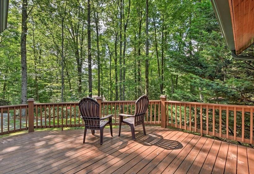 Sapphire Log Cabin W/ Wraparound Deck + Fire Pit!