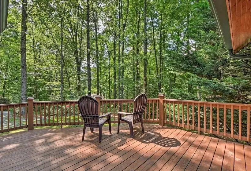 Sapphire Log Cabin W/ Wraparound Deck + Fire Pit!