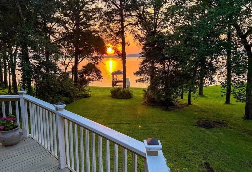 Large Waterfront Lake Palestine Home W/ Deck, Dock