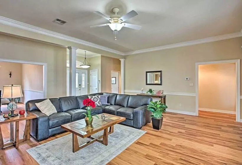 Large Waterfront Lake Palestine Home W/ Deck, Dock