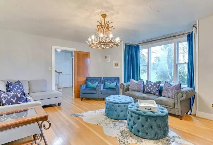 Slope Views: Luxe Windham Retreat W/ Hot Tub!