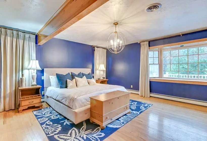 Slope Views: Luxe Windham Retreat W/ Hot Tub!