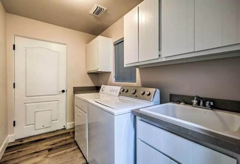 Luxury Sedona Living: Remodeled W/ Red Rock Views!