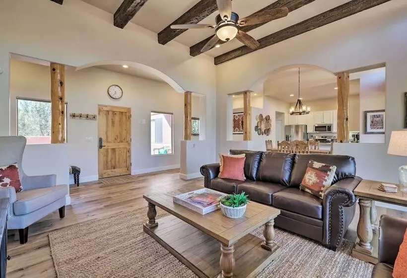 Luxury Sedona Living: Remodeled W/ Red Rock Views!